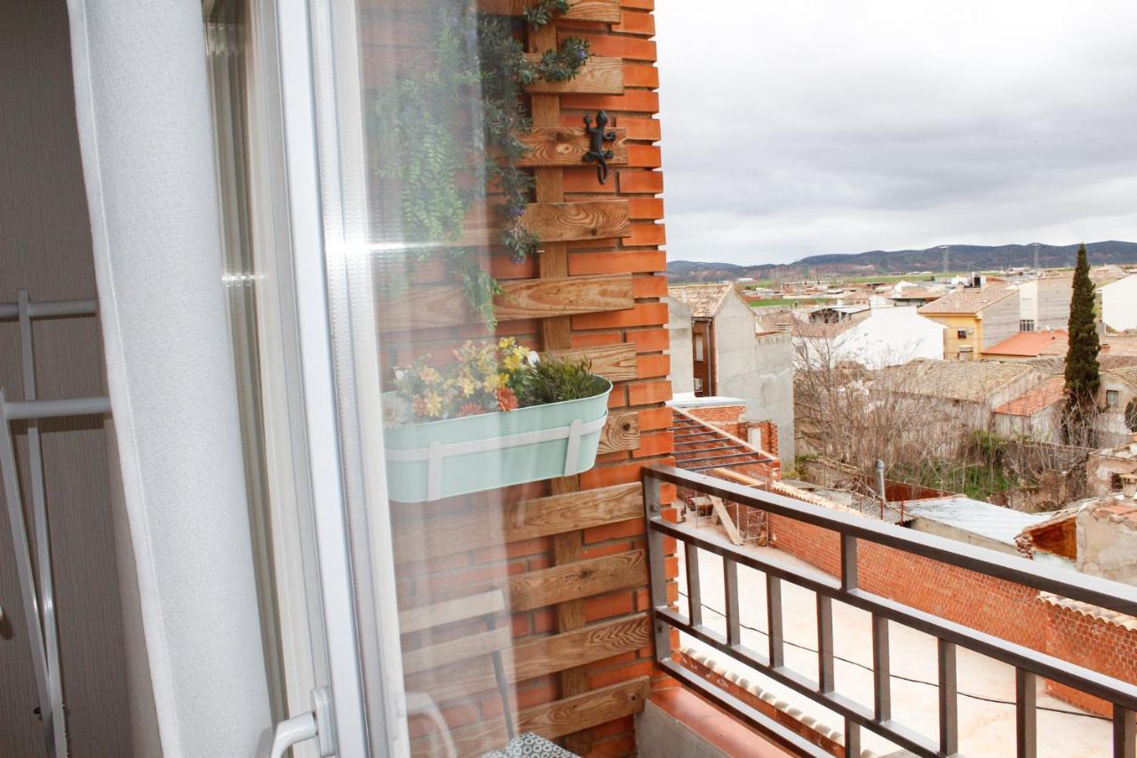 Apartamentos Oncemolinos Con Desayuno Consuegra Bagian luar foto